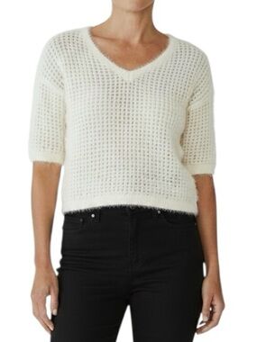 Joseph A open fuzzy knit short sleeve cropped v-neck sweater excellent condition